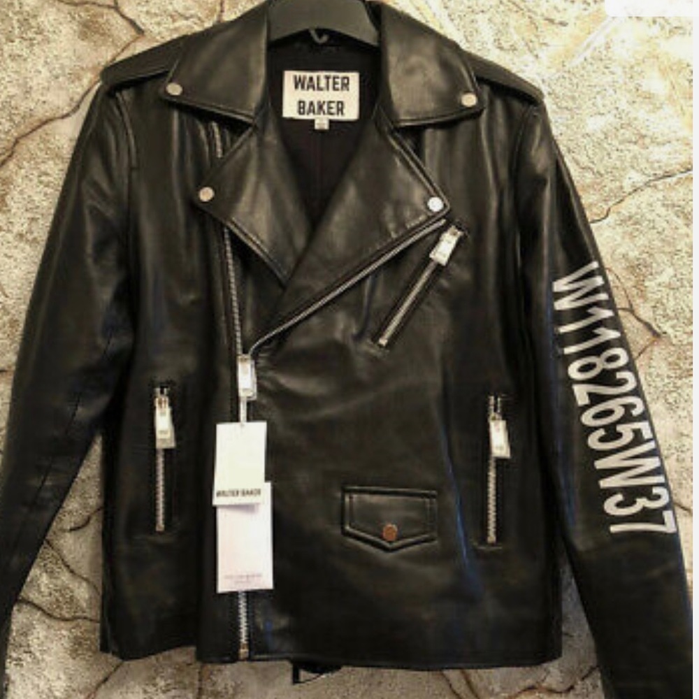 Walter Baker size Med brand new